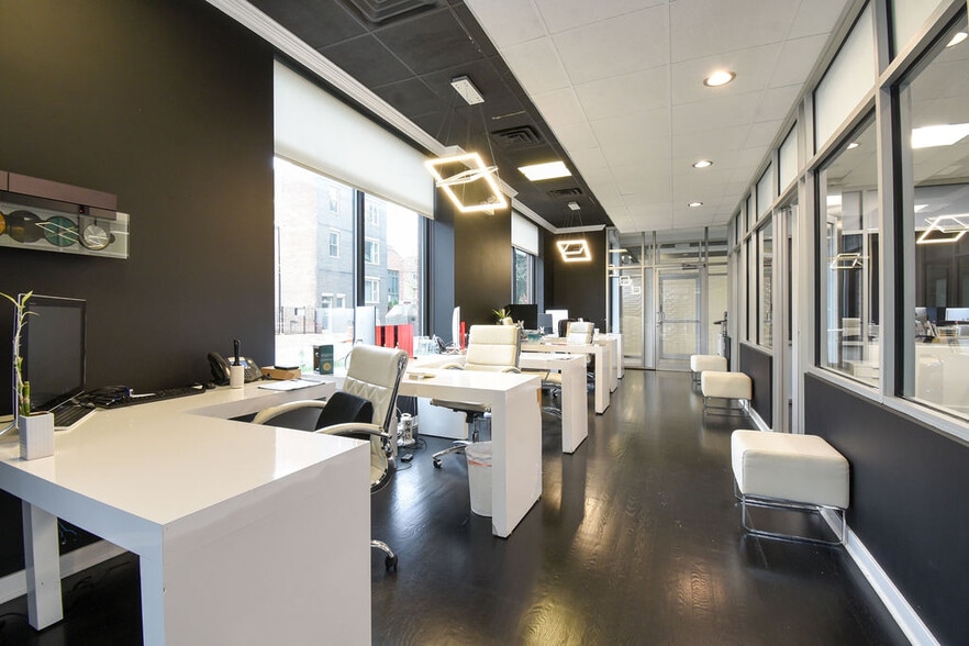 More Photos Of 2101 W Division St, Chicago Storefront Retail Residential For Lease