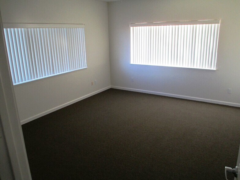 More Photos Of 1287 Furneaux Rd, Olivehurst Office For Lease