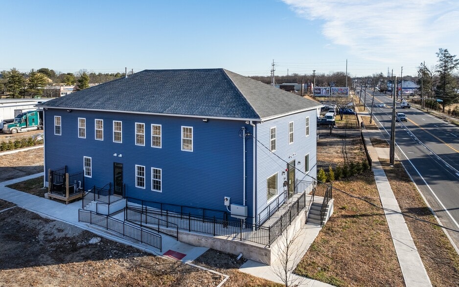 More Photos Of 1616 Nottingham Way, Hamilton General Retail For Sale