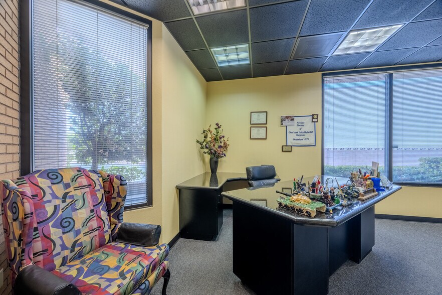 More Photos Of 1570 S Rainbow Blvd, Las Vegas Office For Lease