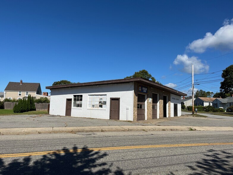 More Photos Of 255 State St, Bristol Auto Repair For Sale
