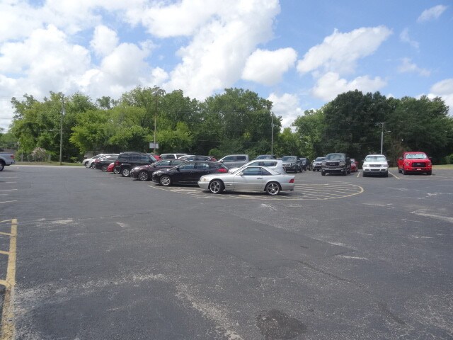 More Photos Of 504 Cumberland St, Fayetteville Light Distribution For Lease