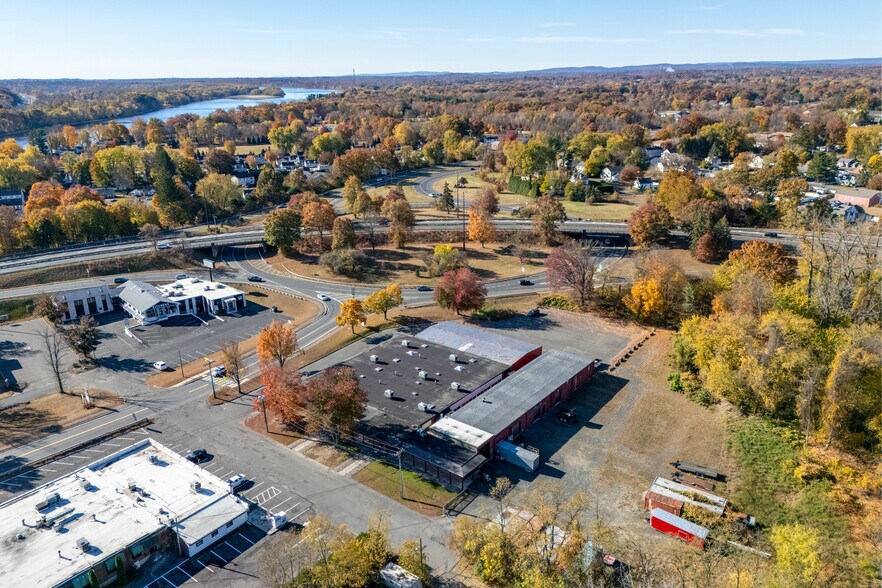 More Photos Of 2 S Bridge Dr, Agawam Office For Lease