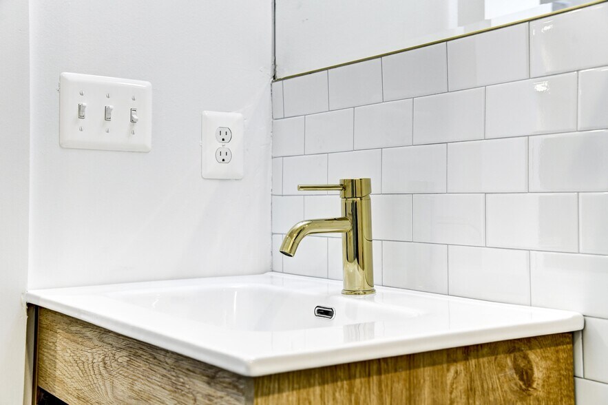 More Photos Of 1122 Bladensburg Rd NE, Washington Apartments For Sale