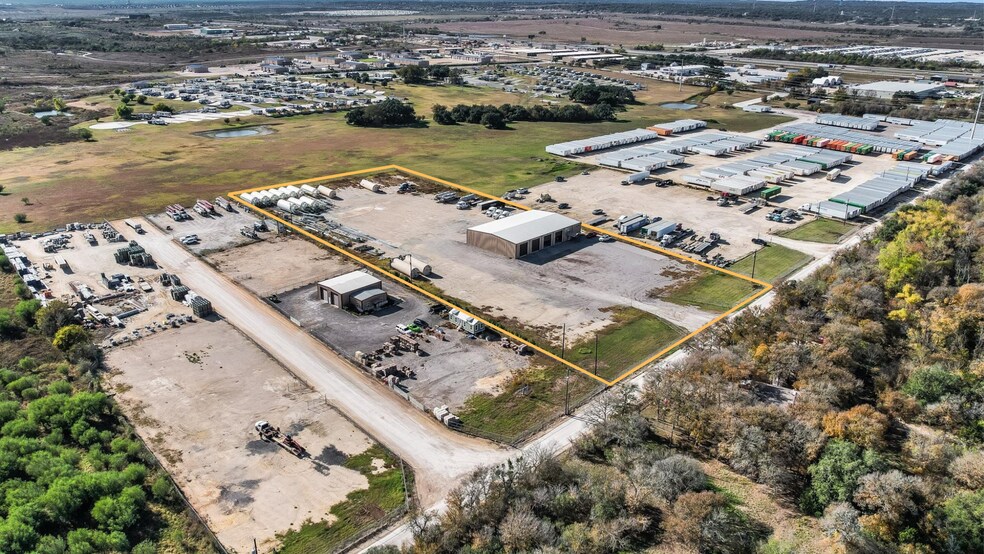Primary Photo Of 846 York Creek Rd, New Braunfels Industrial For Lease