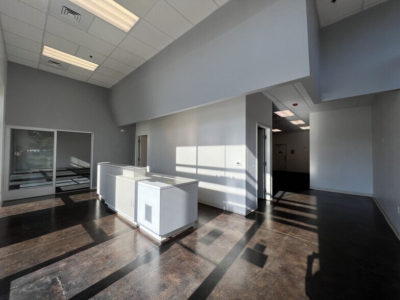 More Photos Of 1230-1240 Churn Creek Rd, Redding Unknown For Lease
