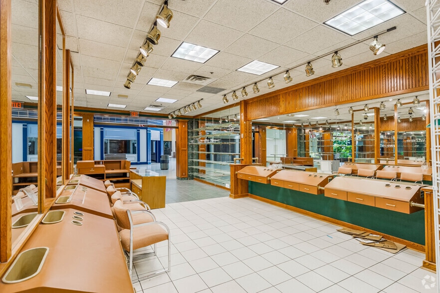 More Photos Of 6945 US Rte 322, Cranberry Department Store For Sale