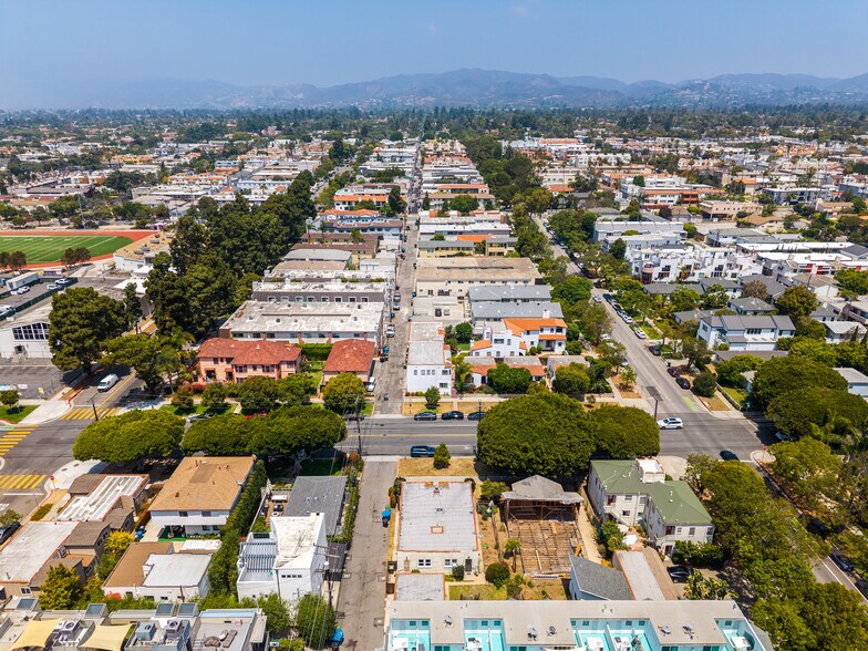 More Photos Of 1620 California Ave, Santa Monica Apartments For Sale