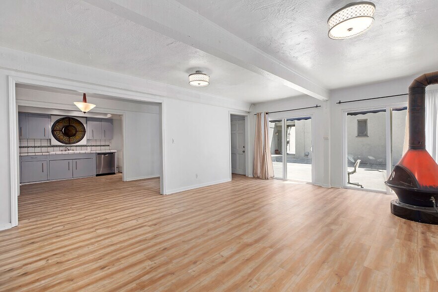 More Photos Of 2749 S Sepulveda Blvd, Los Angeles Multifamily For Sale