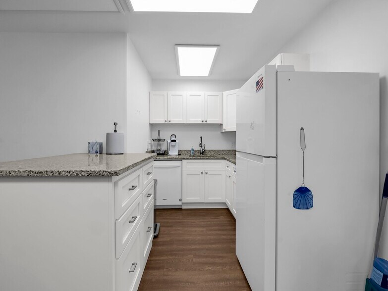 More Photos Of 147 E Court St, Rutherfordton Office Residential For Sale