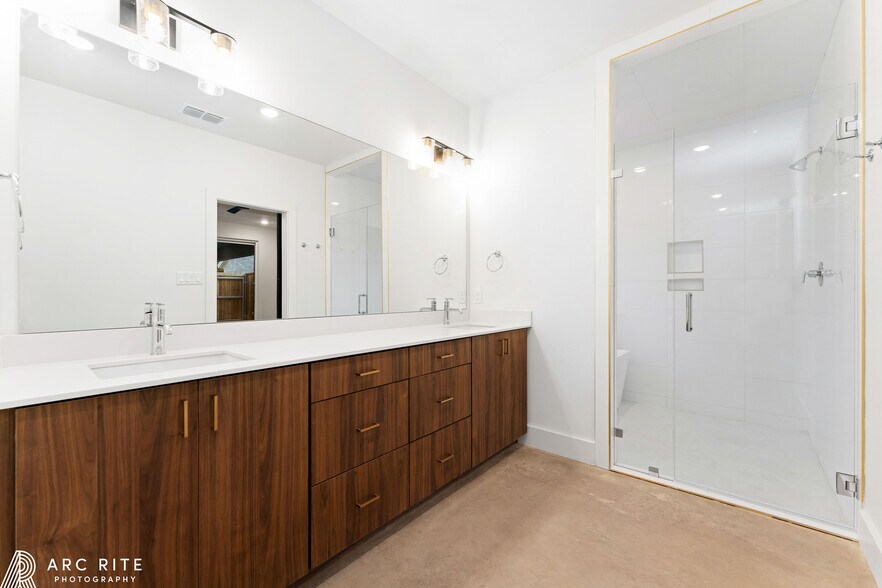 More Photos Of 4535 22nd Pl, Lubbock Multifamily For Sale