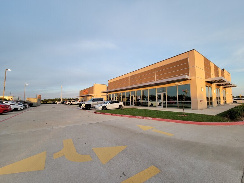 More Photos Of 22819 Mercantile Pkwy, Katy Restaurant For Lease