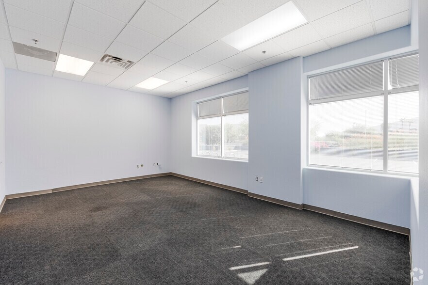 More Photos Of 7890 S Hardy Dr, Tempe Light Distribution For Lease