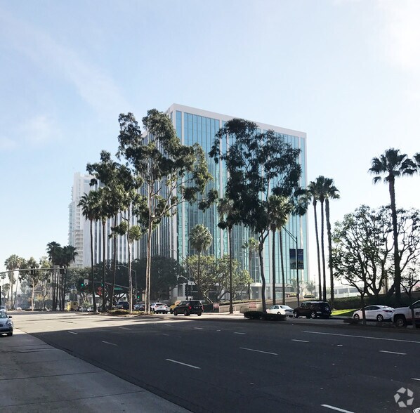 More Photos Of 100 Oceangate, Long Beach Office For Lease