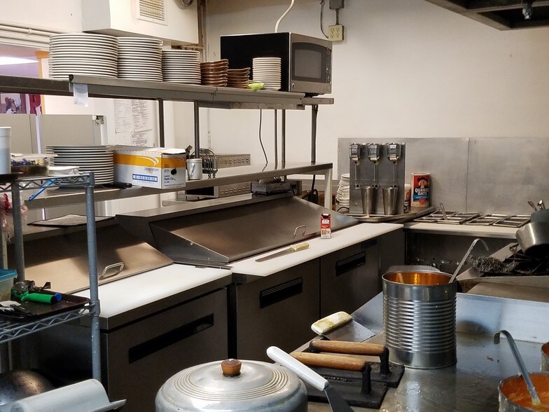 More Photos Of 333 S Lake Havasu Ave, Lake Havasu City Restaurant For Sale