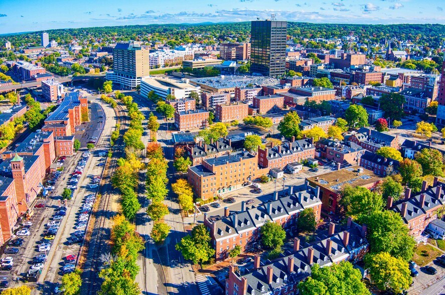 More Photos Of 99 Middle St, Manchester Office Residential For Sale