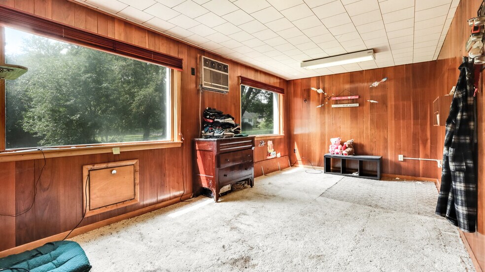 More Photos Of 106 S Harding St, Owen Apartments For Sale