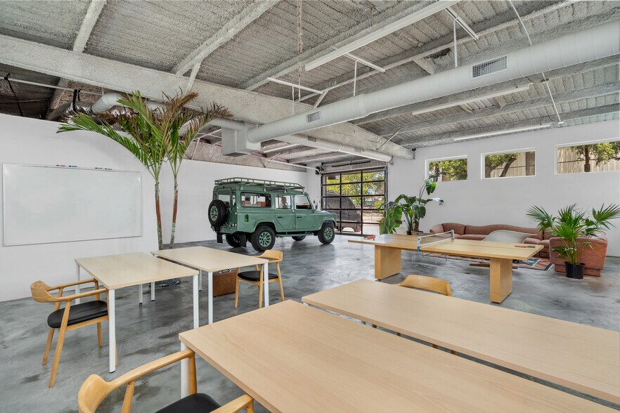 More Photos Of 3902 McKinney St, Houston Warehouse For Sale