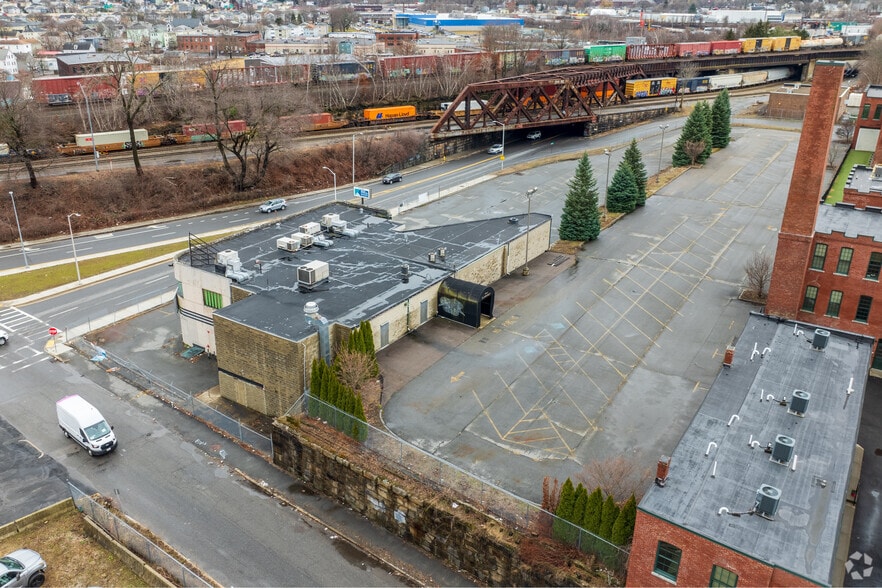 More Photos Of 241 Southbridge St, Worcester Bar For Sale