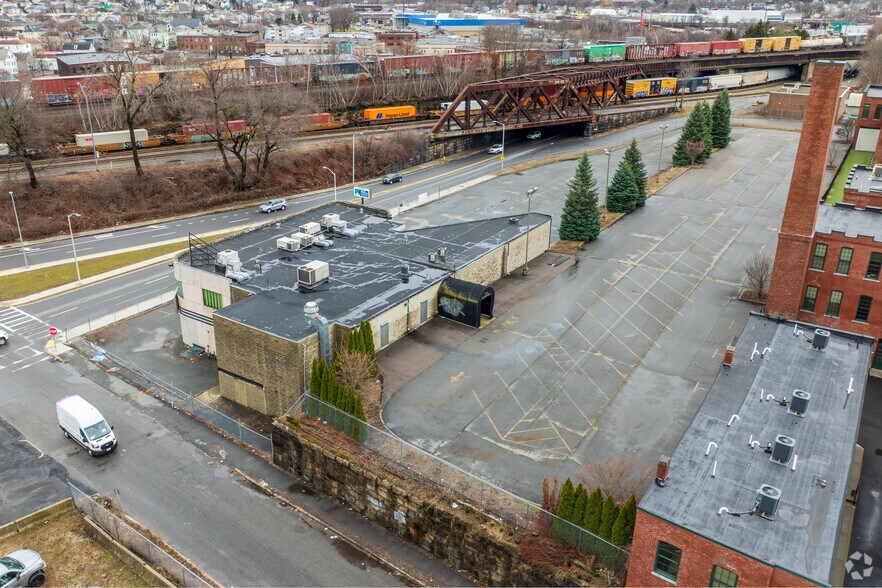 More Photos Of 241 Southbridge St, Worcester Bar For Sale