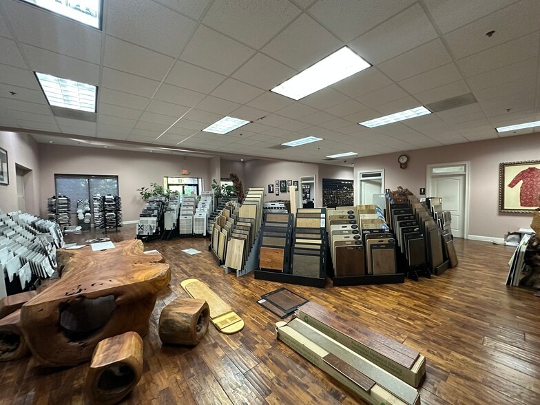 More Photos Of 3371 Martin Farm Rd, Suwanee Warehouse For Sale