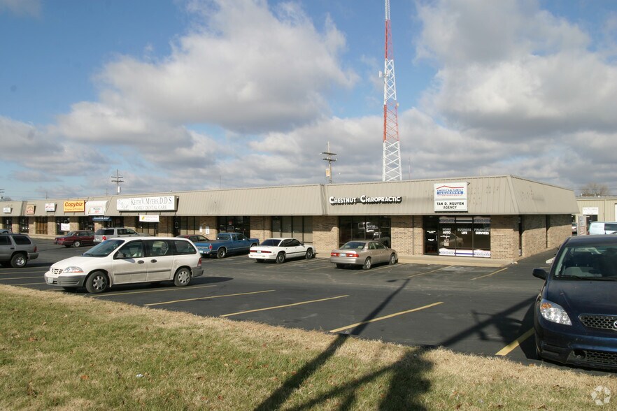 Primary Photo Of 2935-2939 E Chestnut Expy, Springfield General Retail For Lease