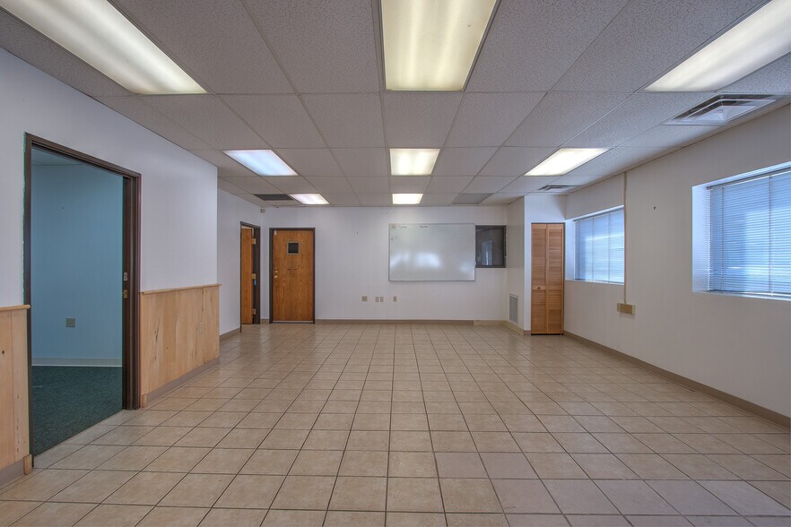 More Photos Of 206 Union St S, Mora Freestanding For Lease