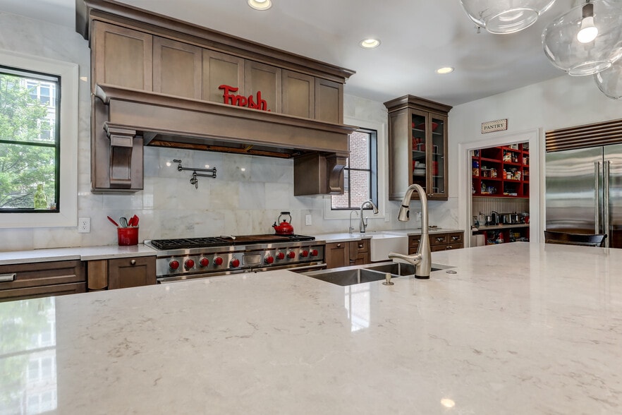 More Photos Of 2972 Lookout Pl NE, Atlanta Office Residential For Sale