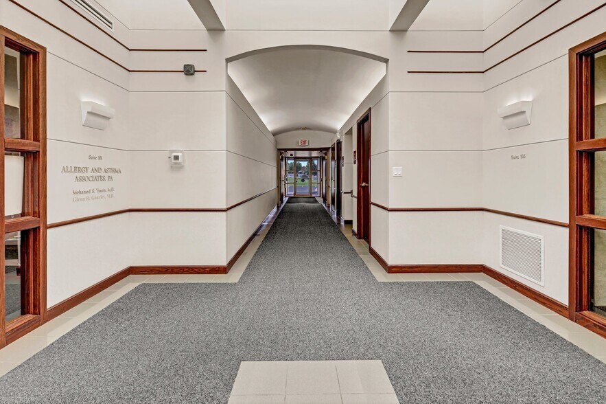 More Photos Of 1511 Northway Dr, Saint Cloud Medical For Sale