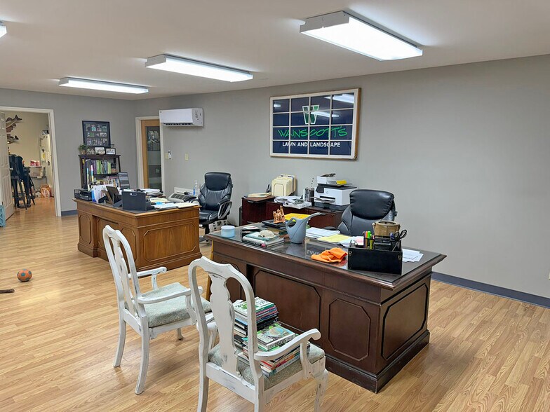 More Photos Of 129 Macarthur Ct, Nicholasville Warehouse For Lease
