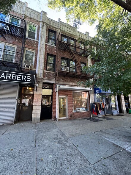 More Photos Of 3310 31st Ave, Astoria Storefront Retail Residential For Lease