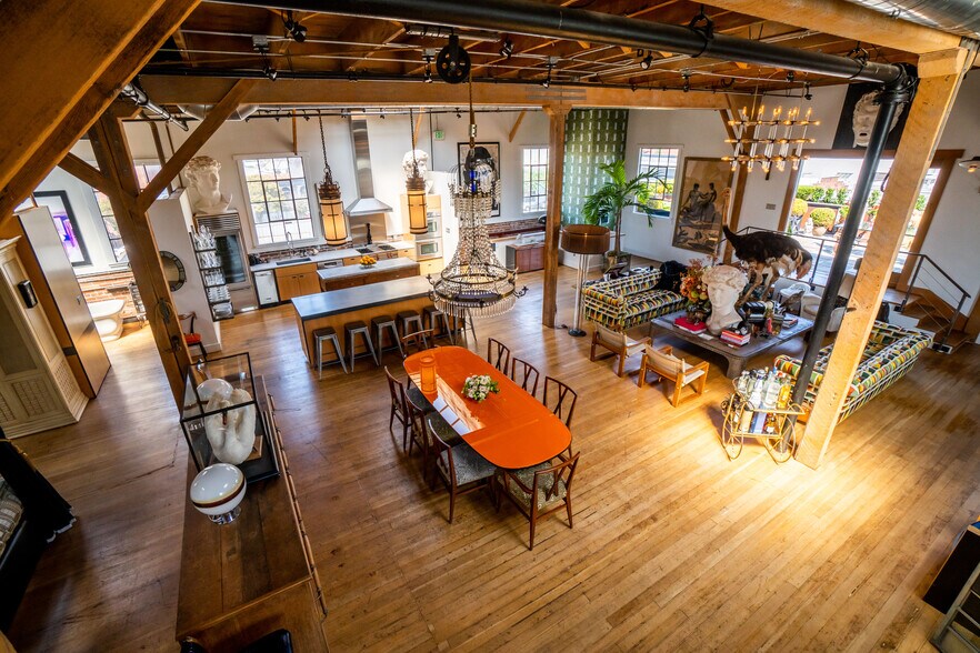 More Photos Of 308-310 7th St, San Francisco Loft Creative Space For Sale