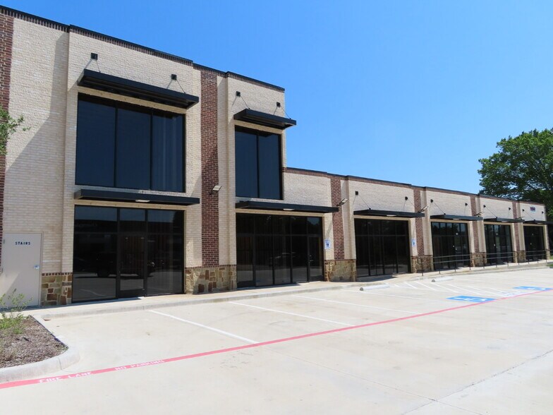 More Photos Of 1824 N Hampton Rd, DeSoto Coworking Space