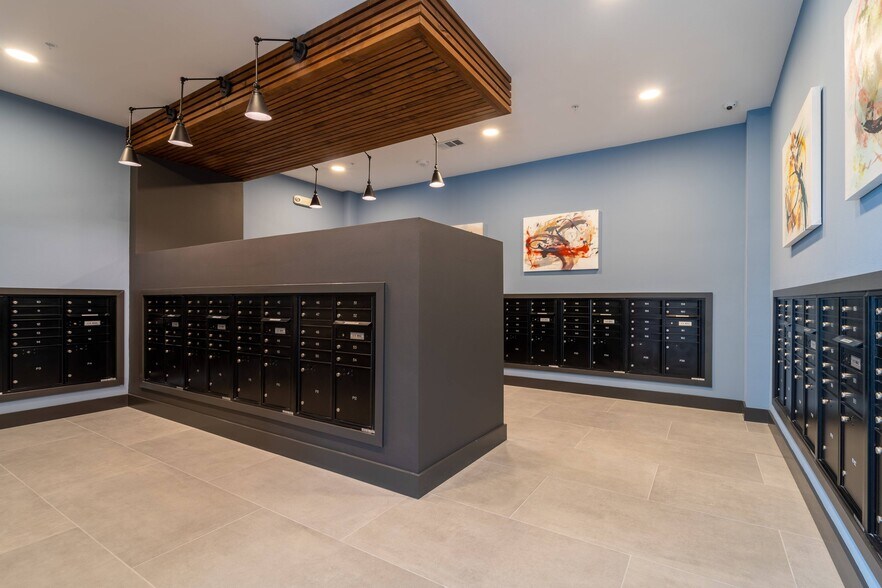 More Photos Of 2832 E Martin Luther King Jr Blvd, Austin Apartments For Lease