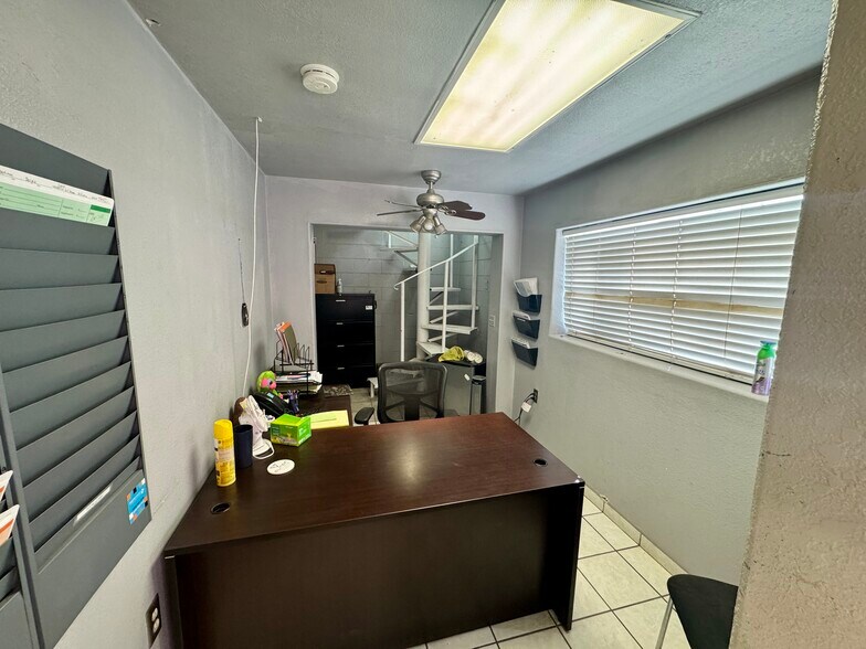 More Photos Of 1211 E Yosemite Ave, Madera Auto Repair For Sale