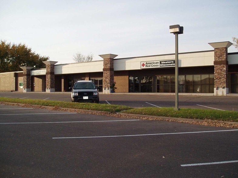 Primary Photo Of 3700-3744 Spooner Ave, Altoona General Retail For Lease