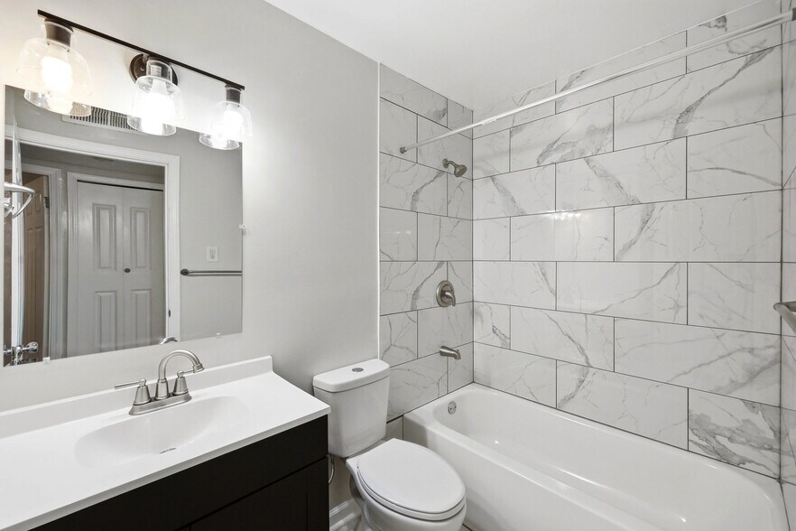 More Photos Of 2189 Baringer Ave, Louisville Apartments For Sale