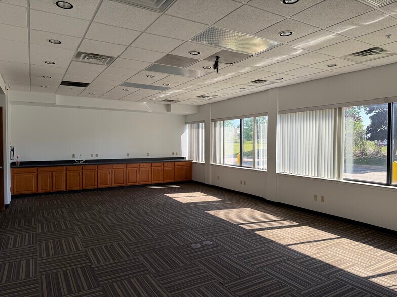 More Photos Of 1875 Holloway Dr, Holt Warehouse For Lease
