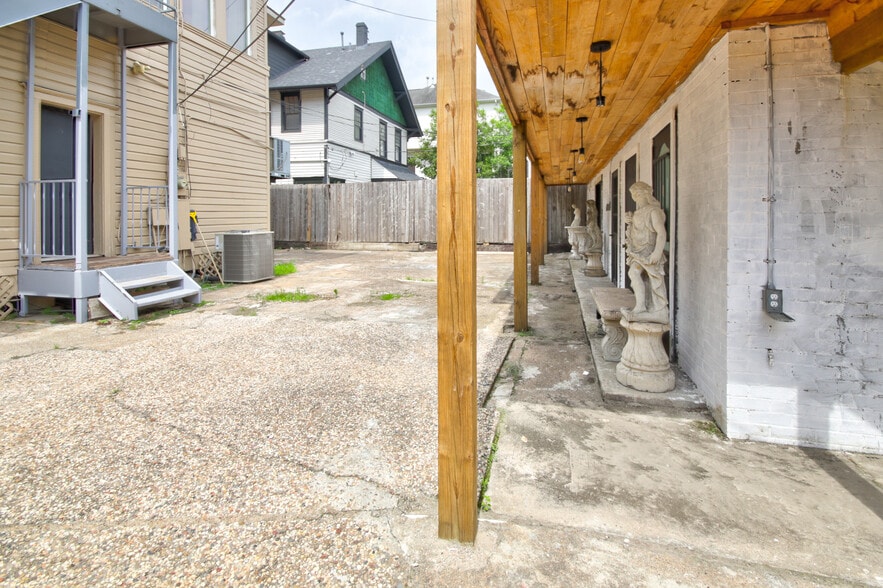 More Photos Of 239 Westheimer Rd, Houston Office Residential For Sale