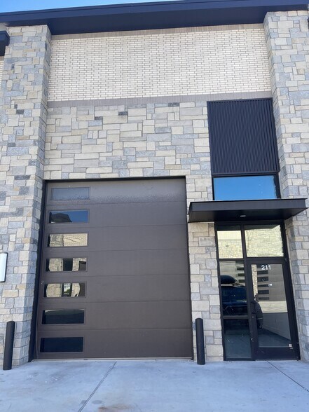 More Photos Of 2601 TX-121, Lewisville Light Distribution For Sale