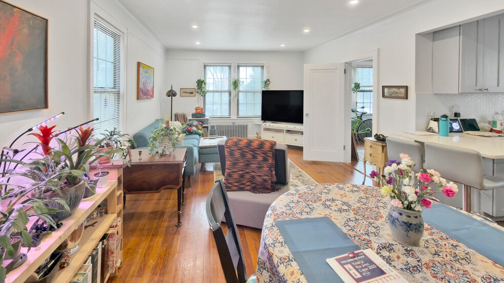 More Photos Of 4320 Hamilton Pl, Flushing Apartments For Sale