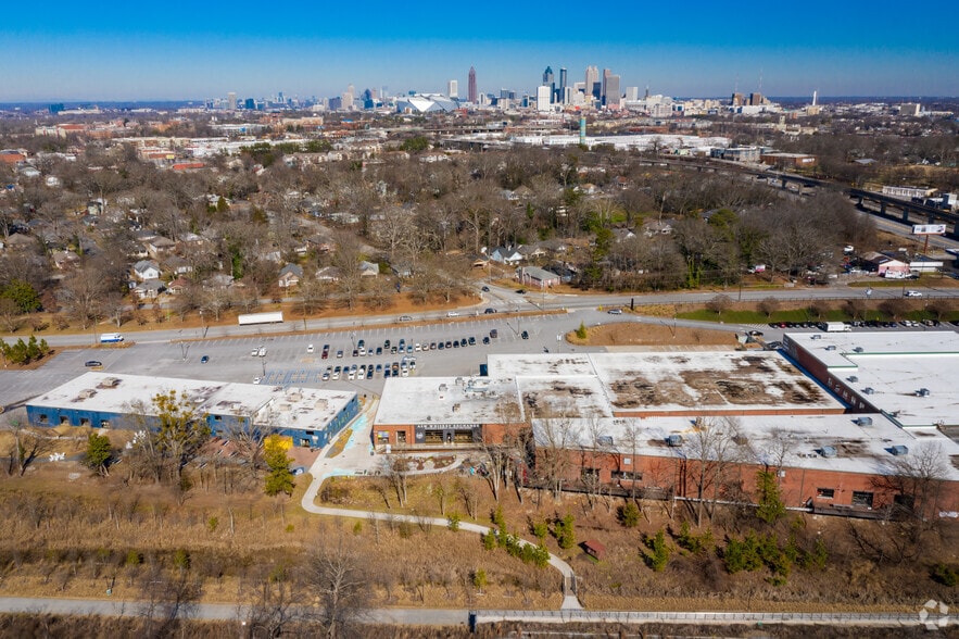 More Photos Of 929-933 White St, Atlanta Unknown For Lease