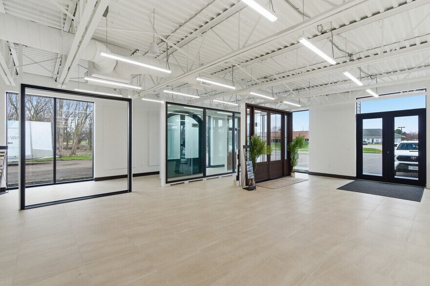 More Photos Of 1675 Viepond Dr. SE, Kentwood Medical For Lease