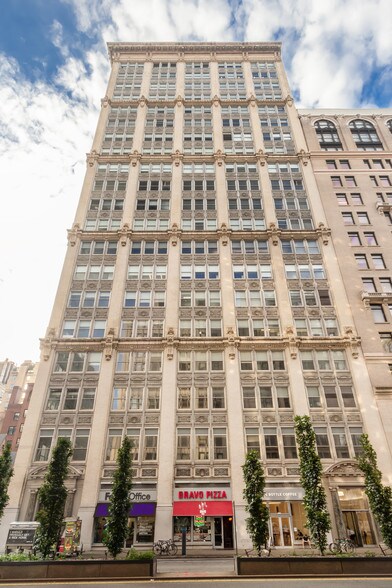 More Photos Of 257 Park Ave S, New York Office For Lease