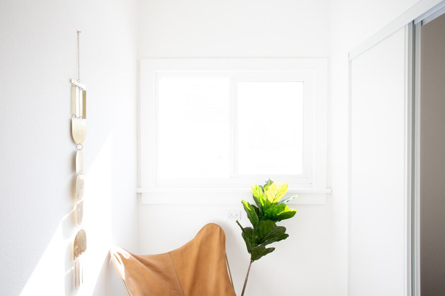 More Photos Of 406 S Coronado St, Los Angeles Apartments For Sale