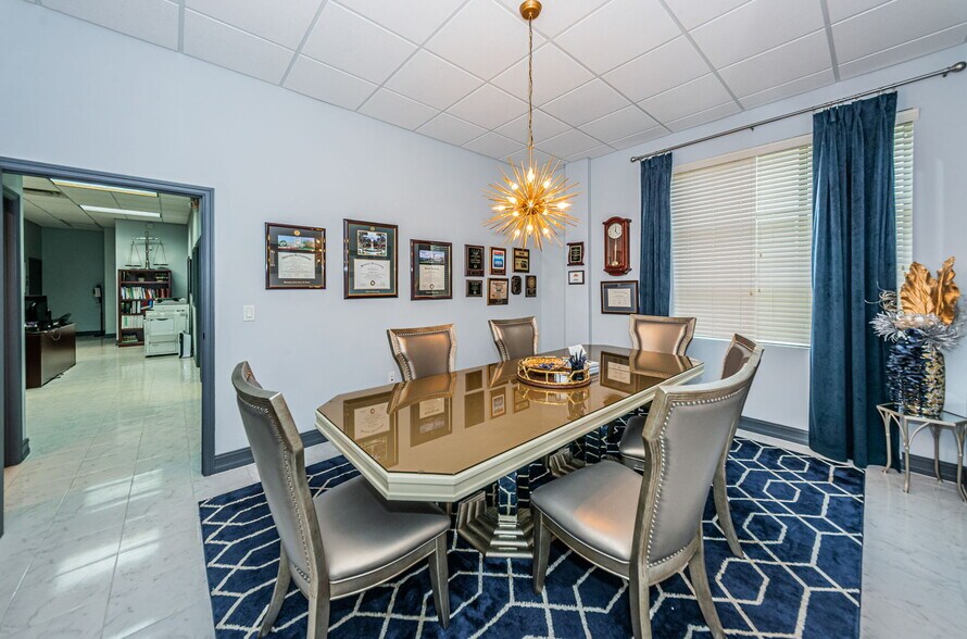More Photos Of 3937 Tampa Rd, Oldsmar Medical For Lease