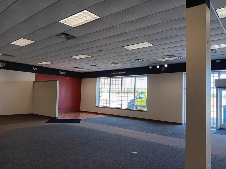 More Photos Of 9230 N Highway 6, Navasota Freestanding For Sale