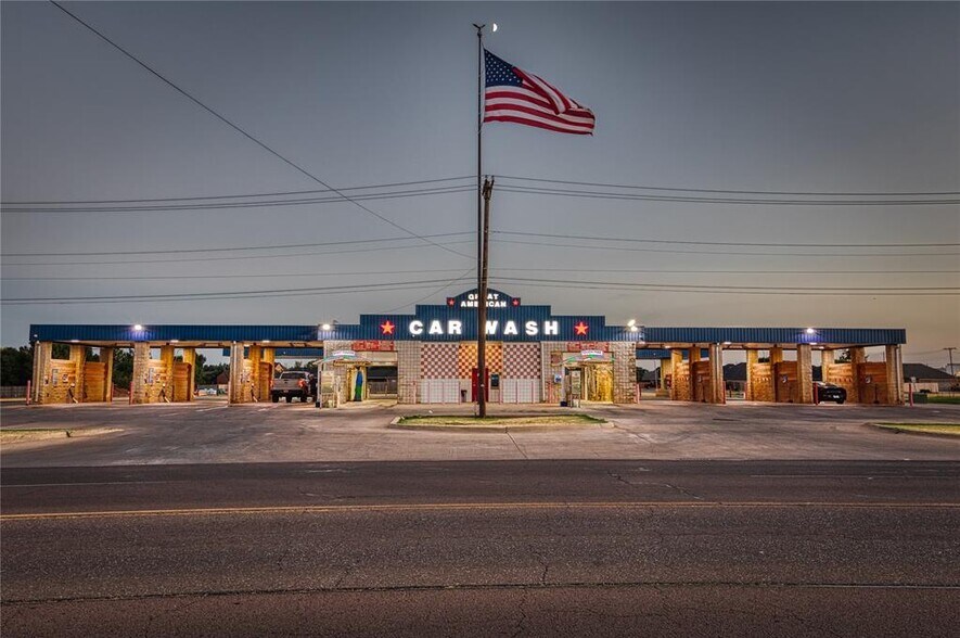 Primary Photo Of 318 E Tamarack Rd, Altus Specialty For Sale