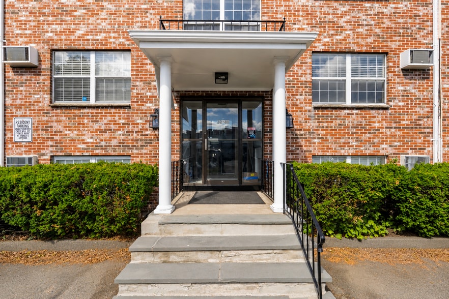 More Photos Of 32 Bradford St, Concord Apartments For Sale