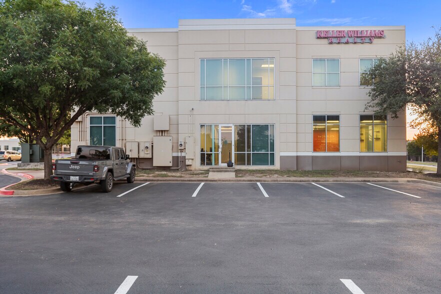 More Photos Of 2300 Greenhill Dr, Round Rock Office For Sale